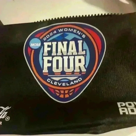 Women’s final 4 fanny pack - Picture 2 of 3